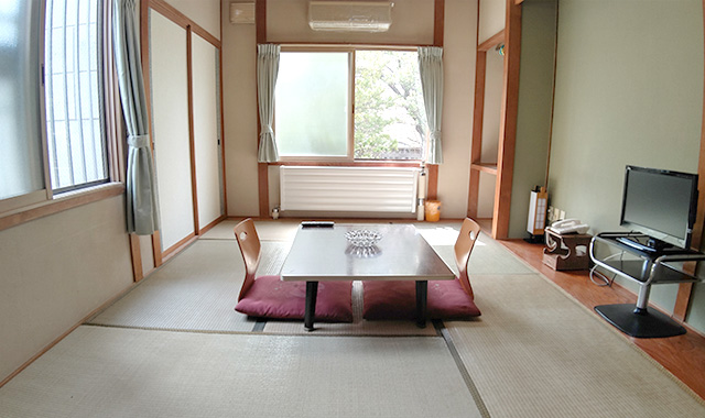 シンプルでくつろぎの和室
